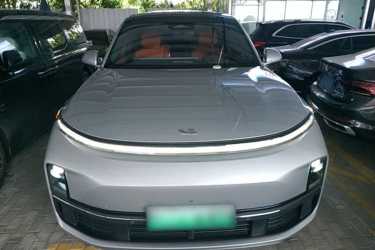 Used Li Auto L8 2023 Pro Model Front