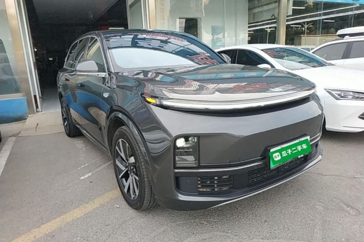 Used Li Auto L8 2023 Pro Model Front Right 45 Deg