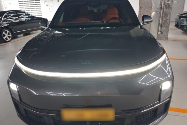 Used Li Auto L8 2023 Pro Model Front