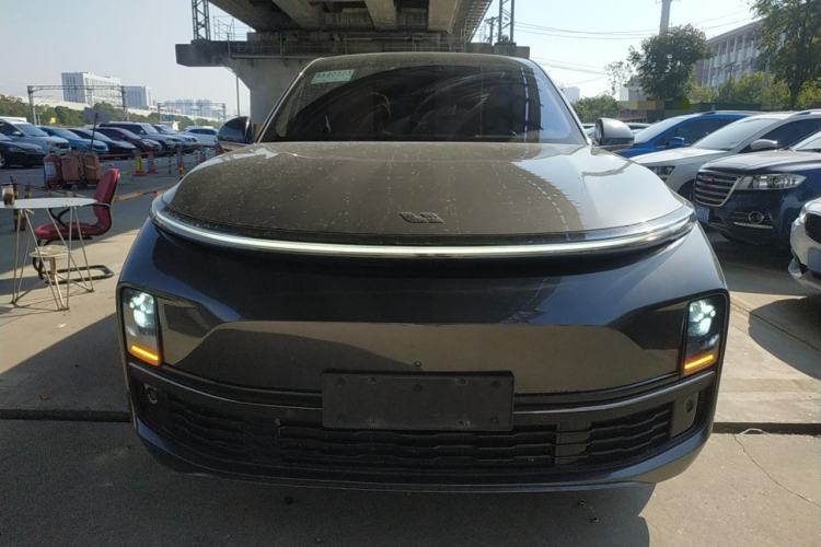 Used Li Auto L8 2023 Pro Model Front