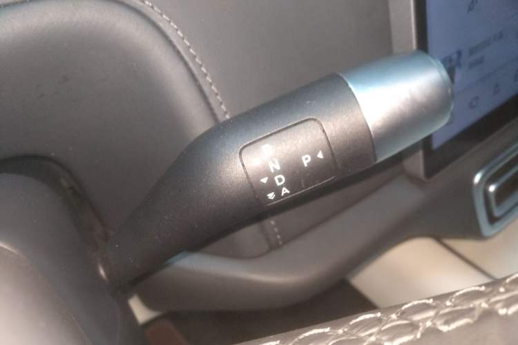 Used Li Auto L8 2023 Pro Model Gear Lever