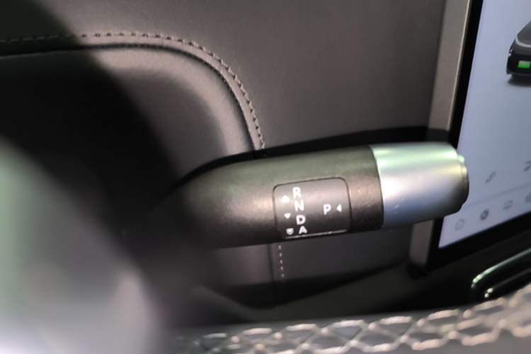 Used Li Auto L8 2023 Pro Model Gear Lever