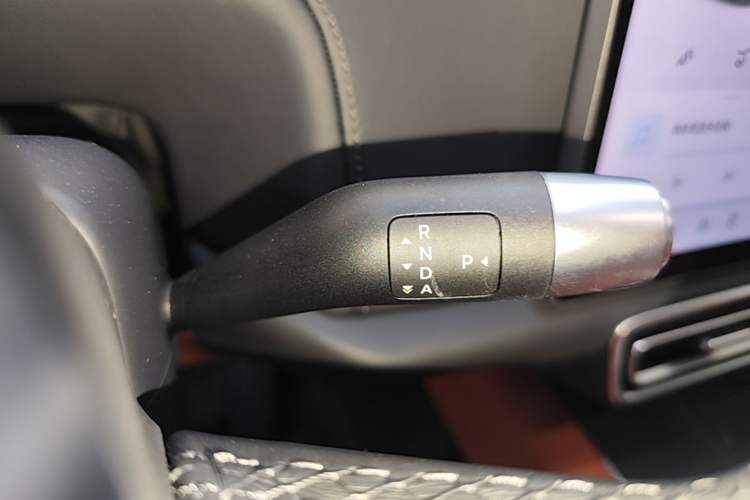 Used Li Auto L8 2023 Pro Model Gear Lever
