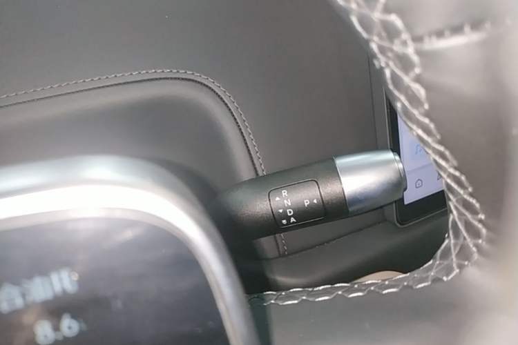 Used Li Auto L8 2023 Pro Model Gear Lever