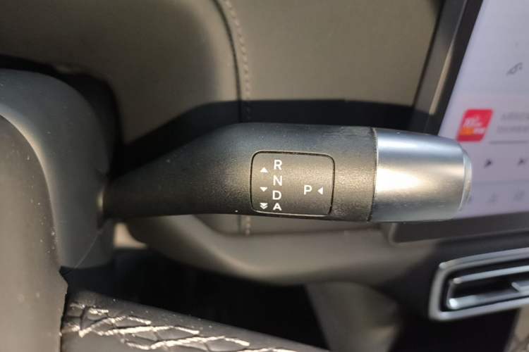 Used Li Auto L8 2023 Pro Model Gear Lever