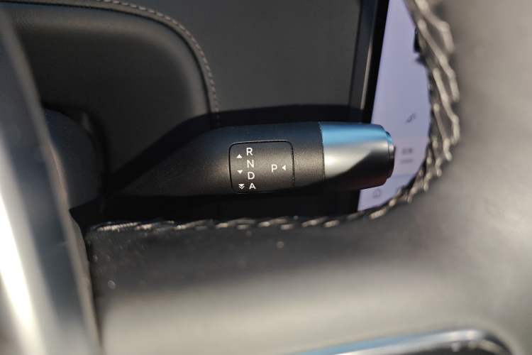 Used Li Auto L8 2023 Air model Gear Lever