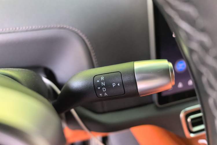 Used Li Auto L8 2023 Pro Model Gear Lever