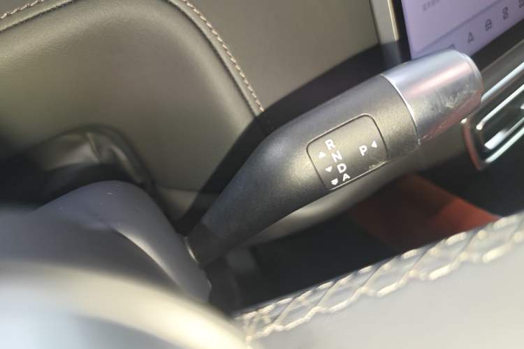Used Li Auto L8 2023 Air model Gear Lever