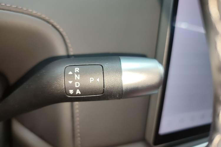 Used Li Auto L8 2023 Pro Model Gear Lever