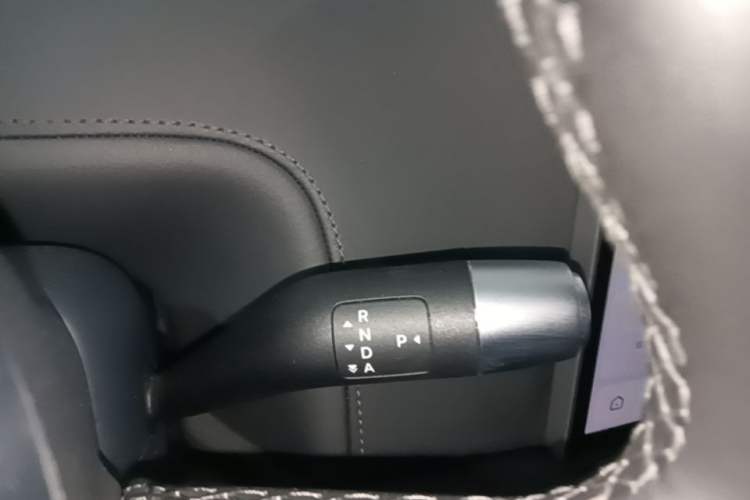 Used Li Auto L8 2023 Pro Model Gear Lever