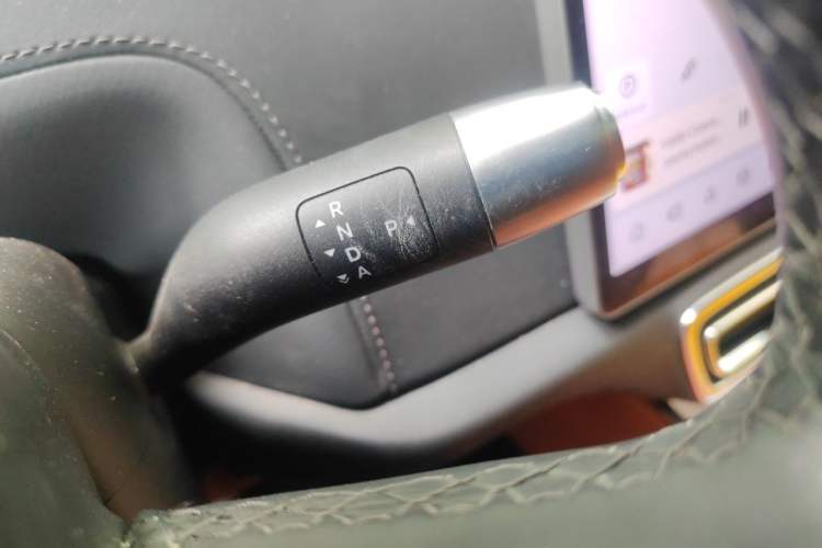 Used Li Auto L8 2023 Max model Gear Lever