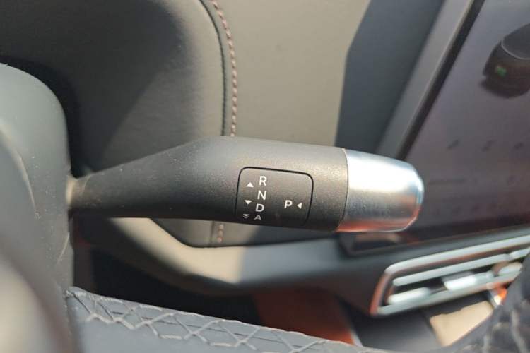 Used Li Auto L8 2023 Air model Gear Lever