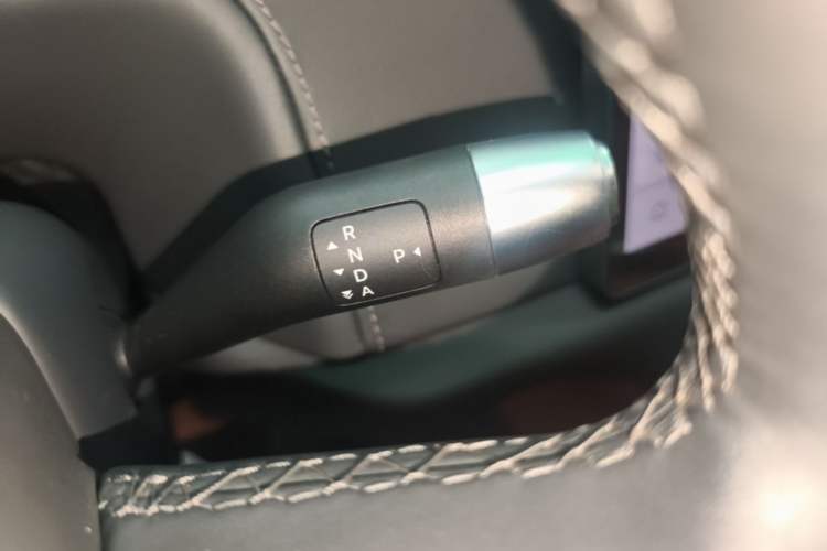 Used Li Auto L8 2023 Air model Gear Lever