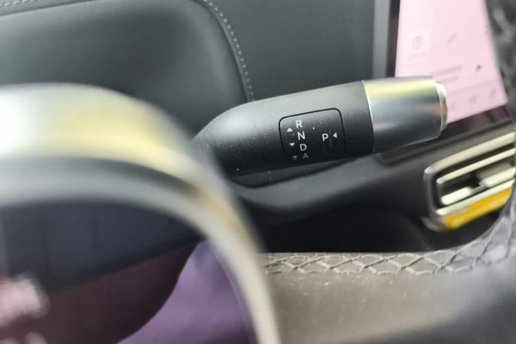 Used Li Auto L8 2023 Pro Model Gear Lever