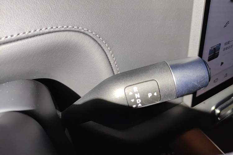 Used Li Auto L8 2023 Pro Model Gear Lever