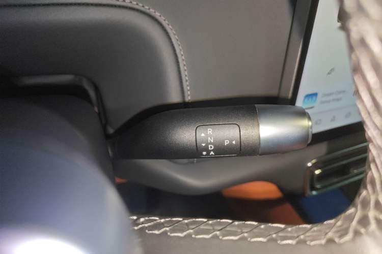 Used Li Auto L8 2023 Pro Model Gear Lever