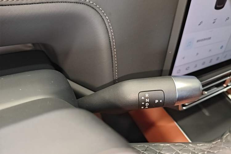 Used Li Auto L8 2023 Air model Gear Lever