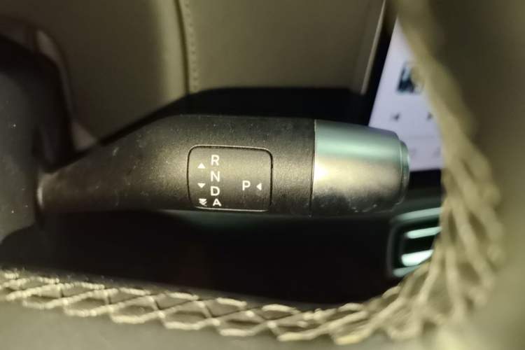 Used Li Auto L8 2023 Pro Model Gear Lever