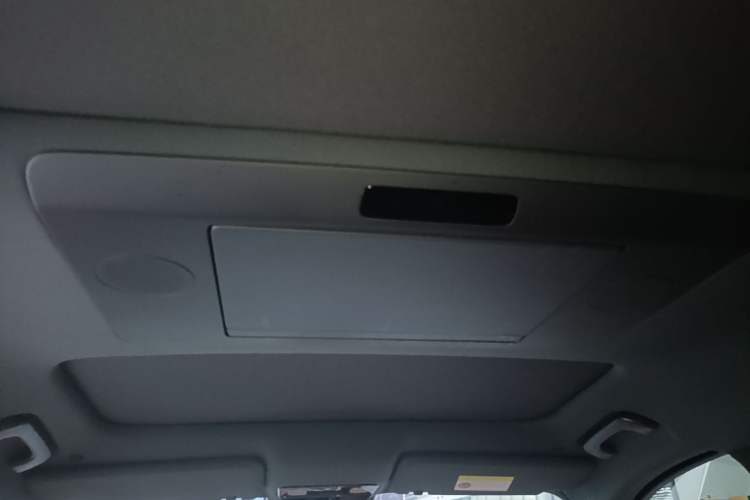 Used Li Auto L8 2023 Max model Headliner