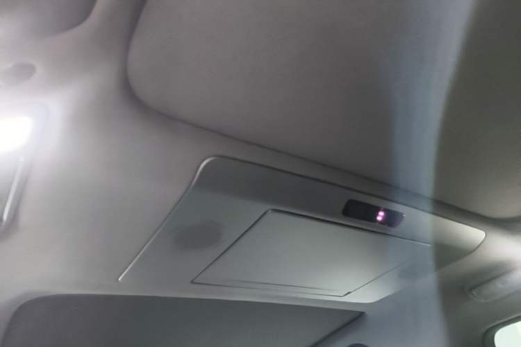 Used Li Auto L8 2023 Max model Headliner