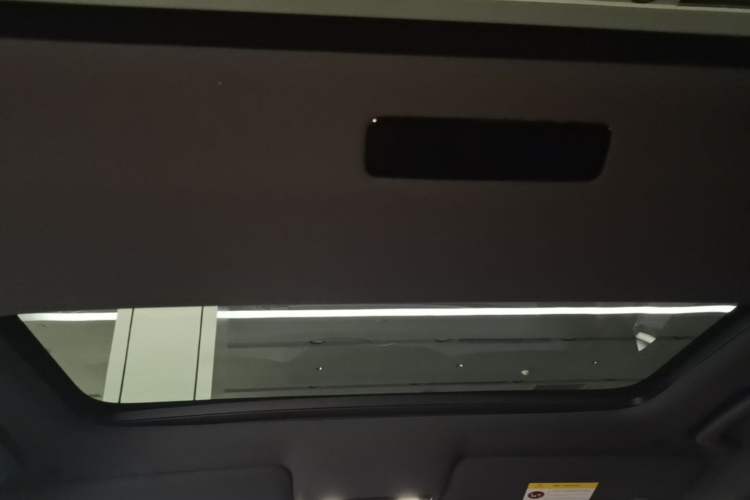 Used Li Auto L8 2023 Pro Model Headliner