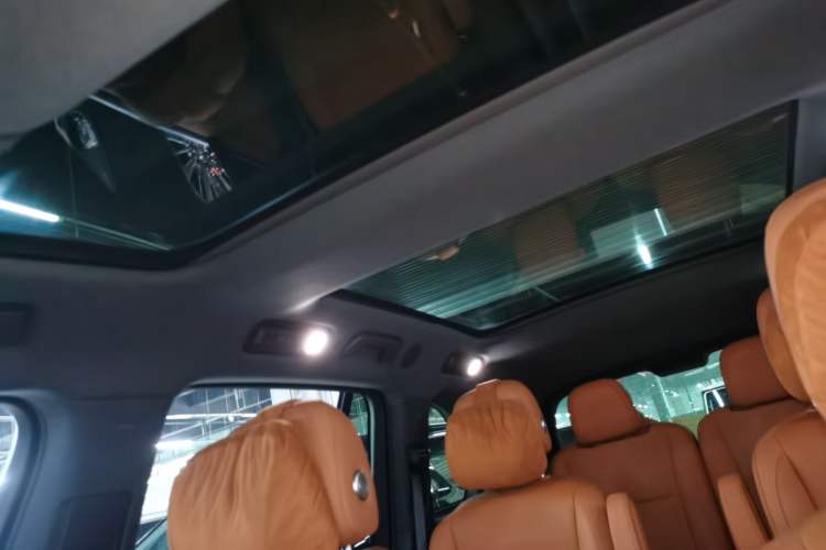 Used Li Auto L8 2023 Pro Model Headliner
