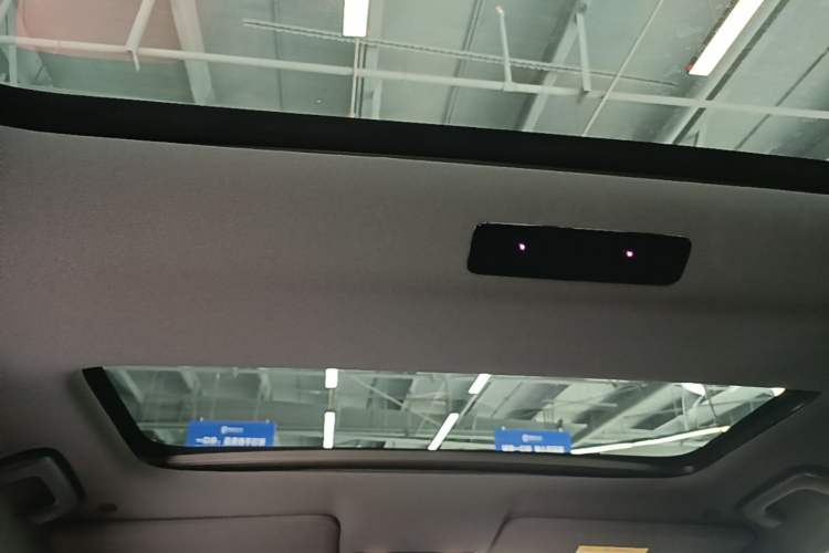 Used Li Auto L8 2023 Pro Model Headliner