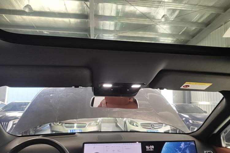 Used Li Auto L8 2023 Pro Model Headliner