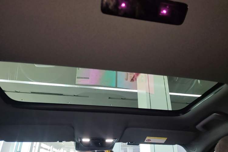 Used Li Auto L8 2023 Pro Model Headliner