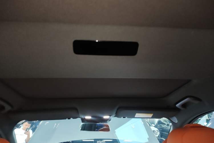 Used Li Auto L8 2023 Pro Model Headliner