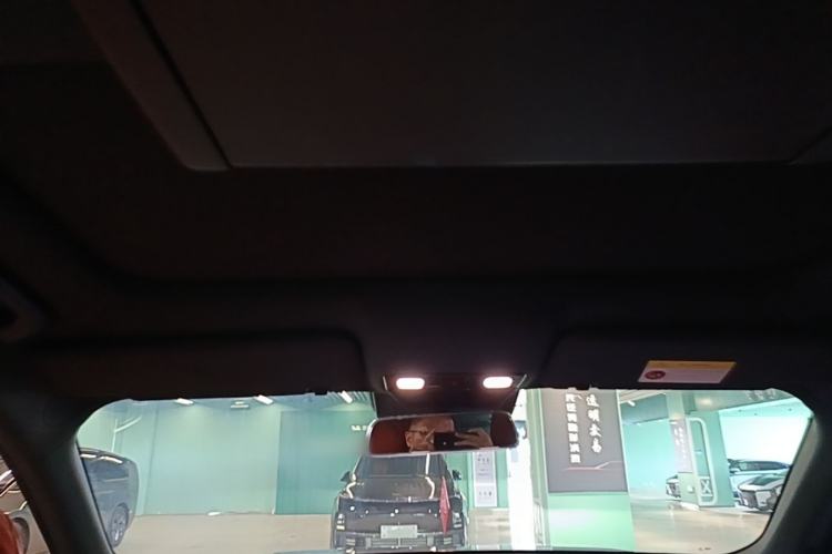 Used Li Auto L8 2023 Pro Model Headliner
