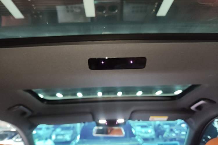 Used Li Auto L8 2023 Pro Model Headliner