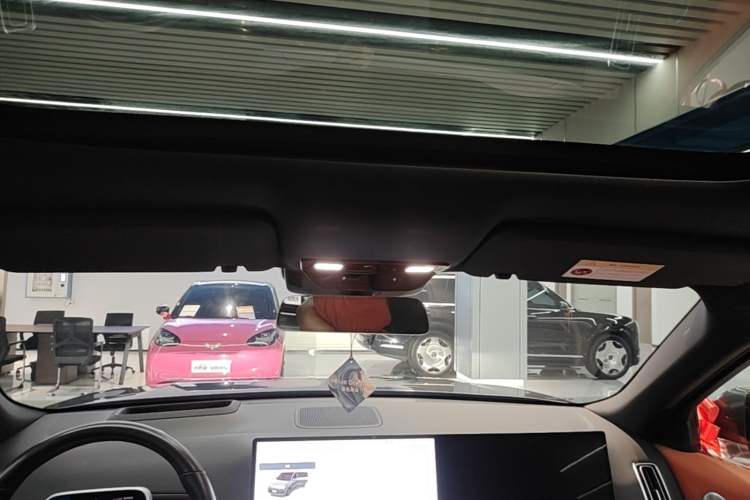 Used Li Auto L8 2023 Pro Model Headliner