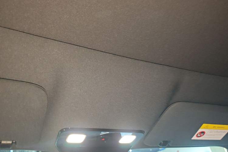 Used Li Auto L8 2023 Pro Model Headliner