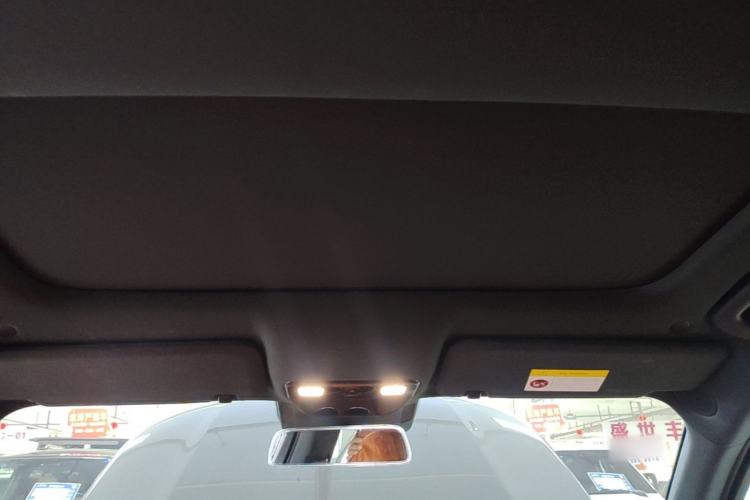 Used Li Auto L8 2023 Pro Model Headliner
