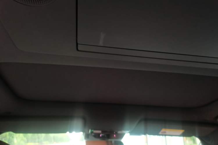 Used Li Auto L8 2023 Max model Headliner