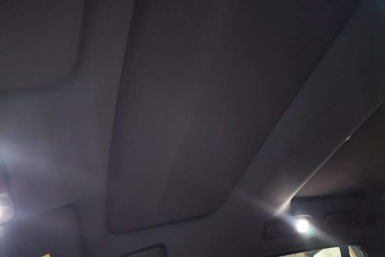 Used Li Auto L8 2023 Pro Model Headliner