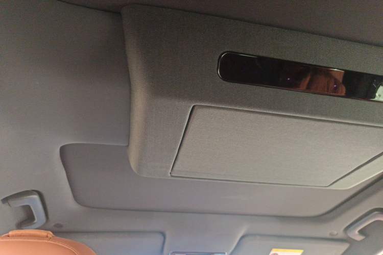 Used Li Auto L8 2023 Pro Model Headliner