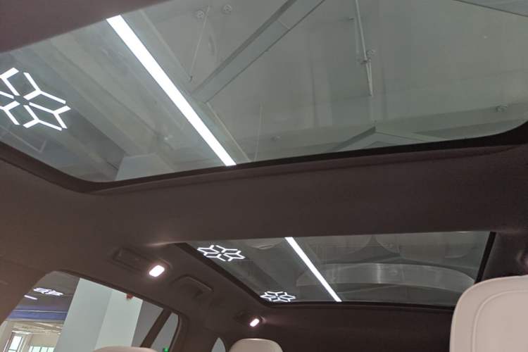 Used Li Auto L8 2023 Pro Model Headliner