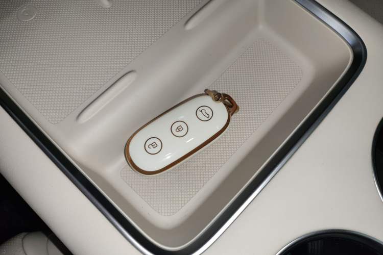 Used Li Auto L8 2023 Pro Model Interior 1