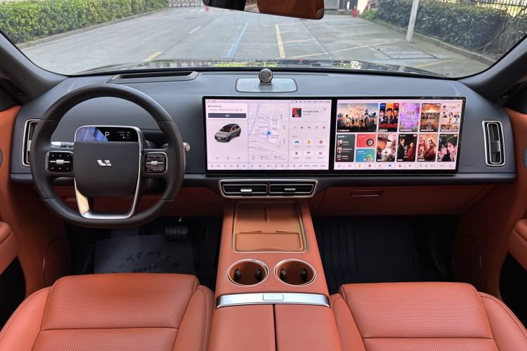 Used Li Auto L8 2023 Pro Model Interior 1
