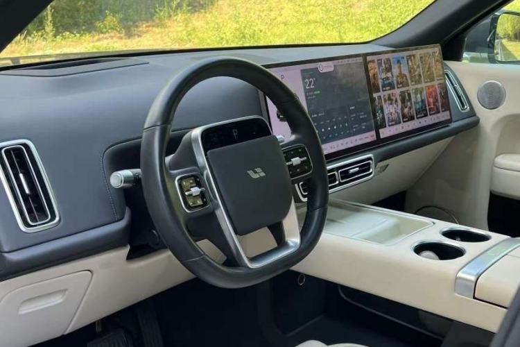 Used Li Auto L8 2023 Air model Interior 1