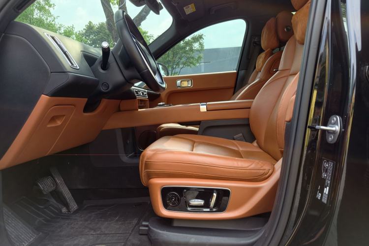 Used Li Auto L8 2023 Pro Model Interior 2
