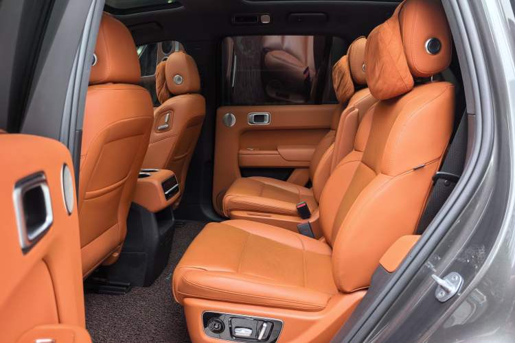 Used Li Auto L8 2023 Pro Model Interior 2