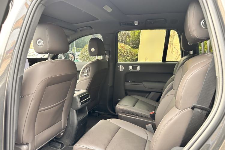 Used Li Auto L8 2023 Air model Interior 2