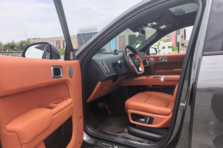 Used Li Auto L8 2023 Pro Model Interior 2