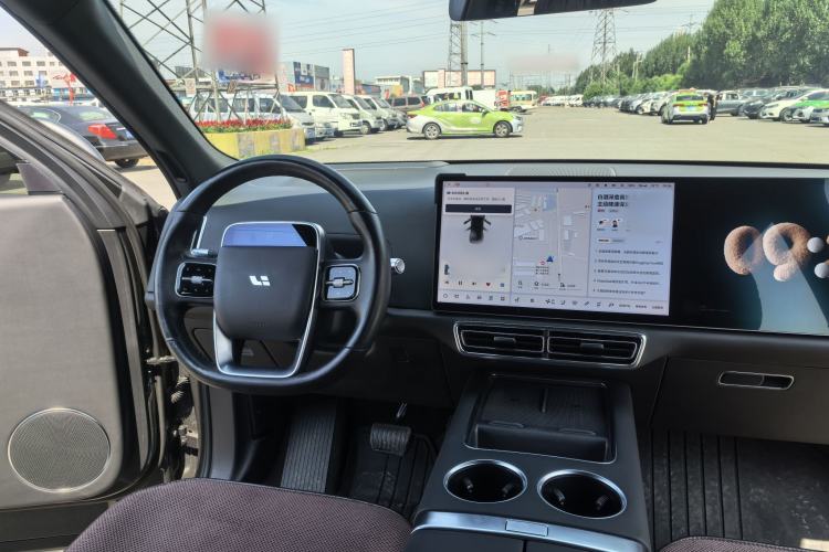 Used Li Auto L8 2023 Pro Model Interior 3