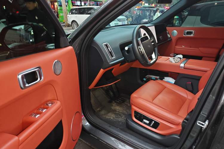 Used Li Auto L8 2023 Air model Interior 3
