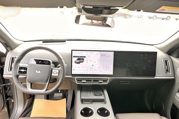 Used Li Auto L8 2023 Air model Interior 3