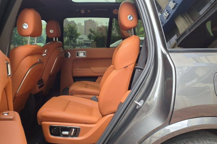 Used Li Auto L8 2023 Pro Model Interior 3
